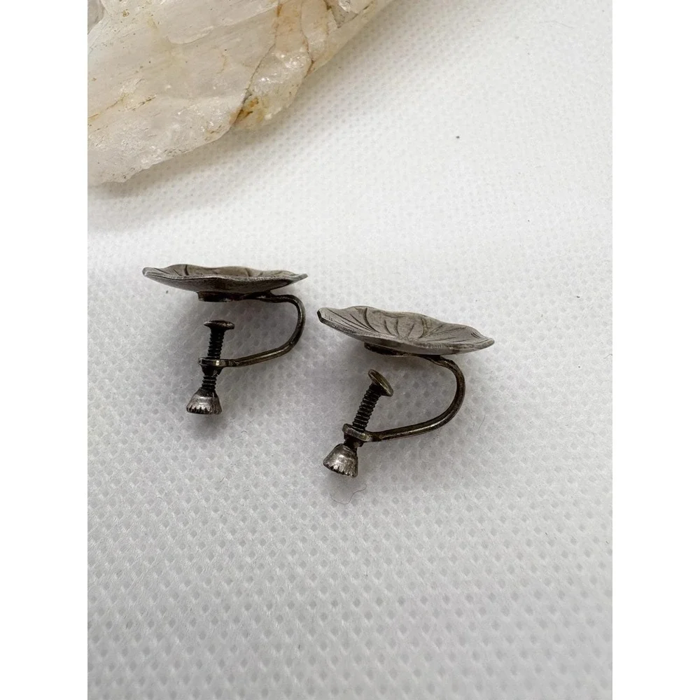 Vintage Sterling Silver Floral‎ Screw Back Earrings Hand Engraved 925 3.7g Domed